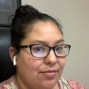 Meet your Posher, Crystal